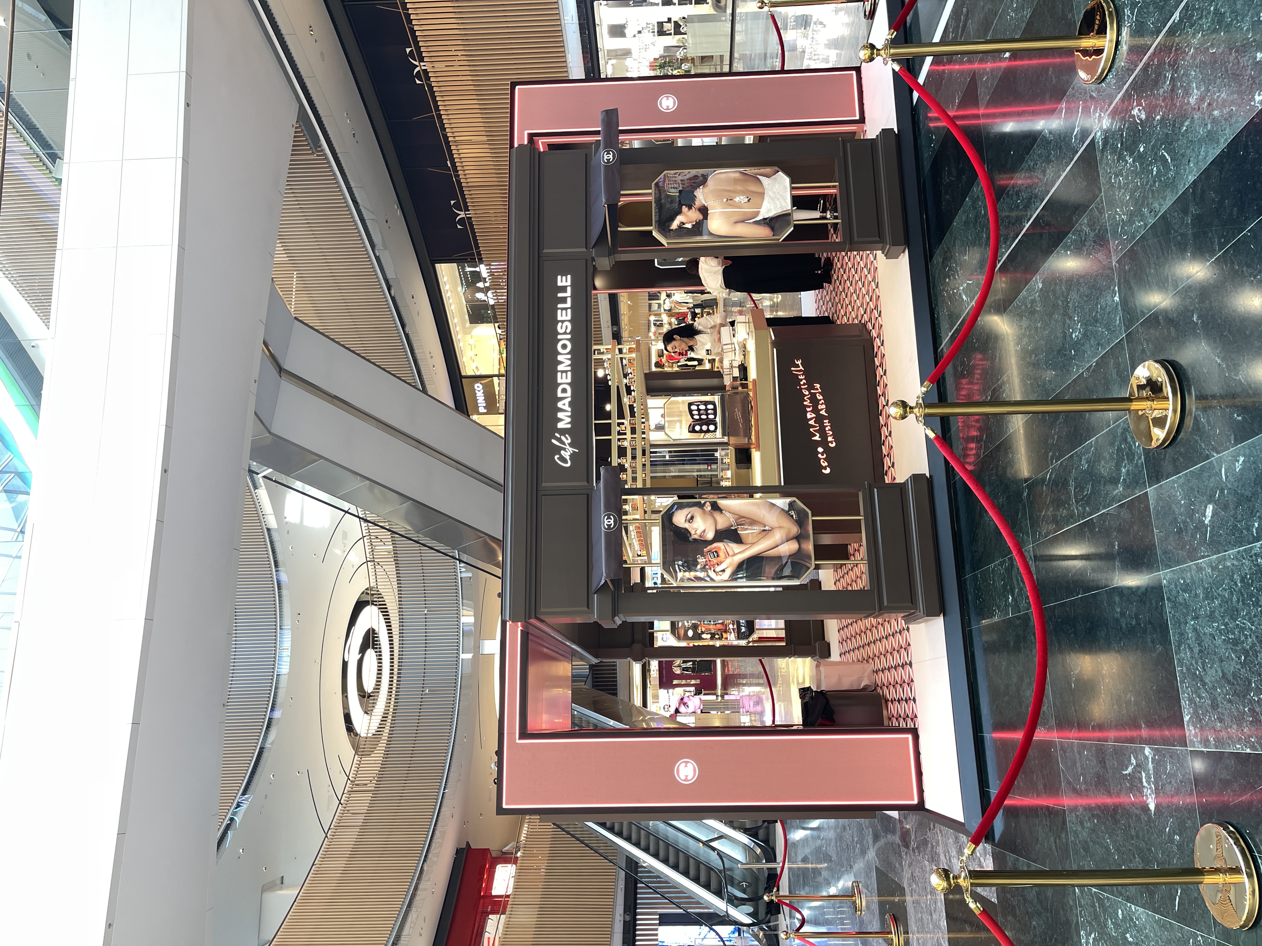Chanel Pop-Up Store